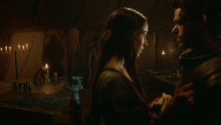 extant_GameOfThrones_3x07-TheBearAndTheMaidenFair_0377