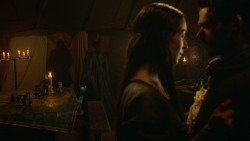 extant_GameOfThrones_3x07-TheBearAndTheMaidenFair_0378