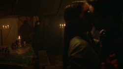 extant_GameOfThrones_3x07-TheBearAndTheMaidenFair_0382