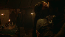 extant_GameOfThrones_3x07-TheBearAndTheMaidenFair_0383
