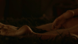 extant_GameOfThrones_3x07-TheBearAndTheMaidenFair_0397