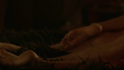 extant_GameOfThrones_3x07-TheBearAndTheMaidenFair_0398