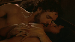 extant_GameOfThrones_3x07-TheBearAndTheMaidenFair_0417