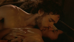 extant_GameOfThrones_3x07-TheBearAndTheMaidenFair_0423