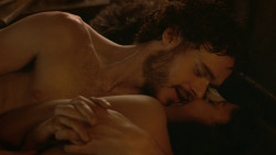 extant_GameOfThrones_3x07-TheBearAndTheMaidenFair_0440