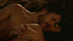 extant_GameOfThrones_3x07-TheBearAndTheMaidenFair_0443