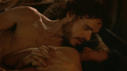 extant_GameOfThrones_3x07-TheBearAndTheMaidenFair_0449