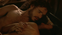 extant_GameOfThrones_3x07-TheBearAndTheMaidenFair_0451