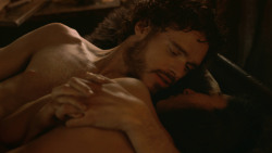 extant_GameOfThrones_3x07-TheBearAndTheMaidenFair_0452