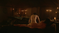 extant_GameOfThrones_3x07-TheBearAndTheMaidenFair_0466