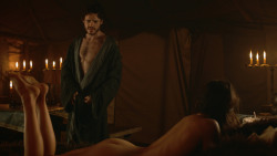 extant_GameOfThrones_3x07-TheBearAndTheMaidenFair_0494