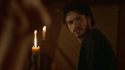 extant_GameOfThrones_3x07-TheBearAndTheMaidenFair_0544