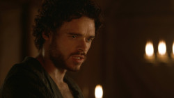 extant_GameOfThrones_3x07-TheBearAndTheMaidenFair_0573