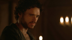 extant_GameOfThrones_3x07-TheBearAndTheMaidenFair_0574