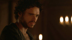 extant_GameOfThrones_3x07-TheBearAndTheMaidenFair_0575