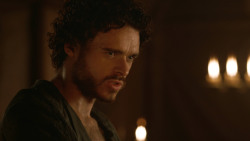 extant_GameOfThrones_3x07-TheBearAndTheMaidenFair_0578