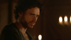 extant_GameOfThrones_3x07-TheBearAndTheMaidenFair_0579