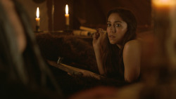 extant_GameOfThrones_3x07-TheBearAndTheMaidenFair_0651