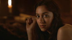 extant_GameOfThrones_3x07-TheBearAndTheMaidenFair_0670