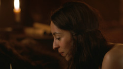 extant_GameOfThrones_3x07-TheBearAndTheMaidenFair_0675