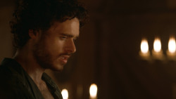 extant_GameOfThrones_3x07-TheBearAndTheMaidenFair_0677