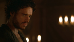 extant_GameOfThrones_3x07-TheBearAndTheMaidenFair_0680