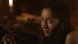 extant_GameOfThrones_3x07-TheBearAndTheMaidenFair_0685