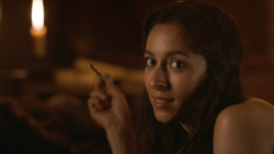 extant_GameOfThrones_3x07-TheBearAndTheMaidenFair_0688