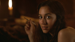 extant_GameOfThrones_3x07-TheBearAndTheMaidenFair_0689
