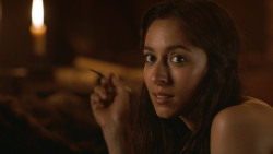 extant_GameOfThrones_3x07-TheBearAndTheMaidenFair_0691