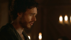 extant_GameOfThrones_3x07-TheBearAndTheMaidenFair_0698