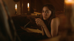 extant_GameOfThrones_3x07-TheBearAndTheMaidenFair_0706