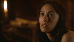 extant_GameOfThrones_3x07-TheBearAndTheMaidenFair_0715