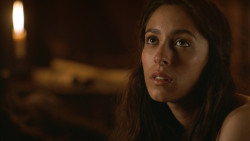 extant_GameOfThrones_3x07-TheBearAndTheMaidenFair_0717