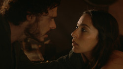 extant_GameOfThrones_3x07-TheBearAndTheMaidenFair_0730