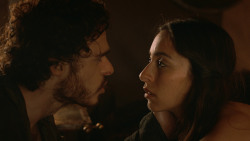 extant_GameOfThrones_3x07-TheBearAndTheMaidenFair_0732