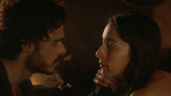 extant_GameOfThrones_3x07-TheBearAndTheMaidenFair_0739