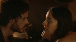 extant_GameOfThrones_3x07-TheBearAndTheMaidenFair_0740