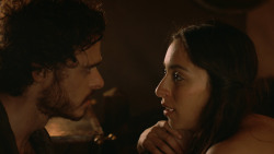 extant_GameOfThrones_3x07-TheBearAndTheMaidenFair_0741
