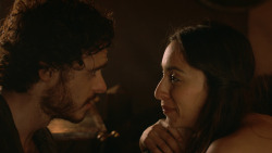 extant_GameOfThrones_3x07-TheBearAndTheMaidenFair_0752