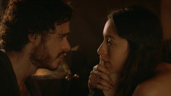 extant_GameOfThrones_3x07-TheBearAndTheMaidenFair_0769