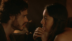 extant_GameOfThrones_3x07-TheBearAndTheMaidenFair_0778