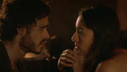 extant_GameOfThrones_3x07-TheBearAndTheMaidenFair_0779