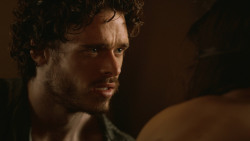 extant_GameOfThrones_3x07-TheBearAndTheMaidenFair_0783