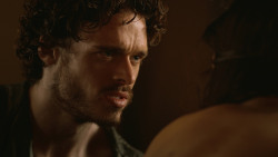 extant_GameOfThrones_3x07-TheBearAndTheMaidenFair_0788