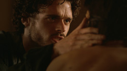 extant_GameOfThrones_3x07-TheBearAndTheMaidenFair_0790