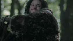 extant_GameOfThrones_3x07-TheBearAndTheMaidenFair_0863