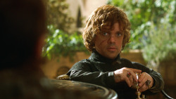 extant_GameOfThrones_3x07-TheBearAndTheMaidenFair_1383