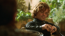 extant_GameOfThrones_3x07-TheBearAndTheMaidenFair_1388