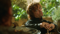 extant_GameOfThrones_3x07-TheBearAndTheMaidenFair_1437